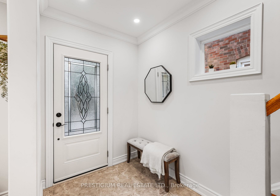 556-davisville-avenue-toronto-ontario-c13236506
