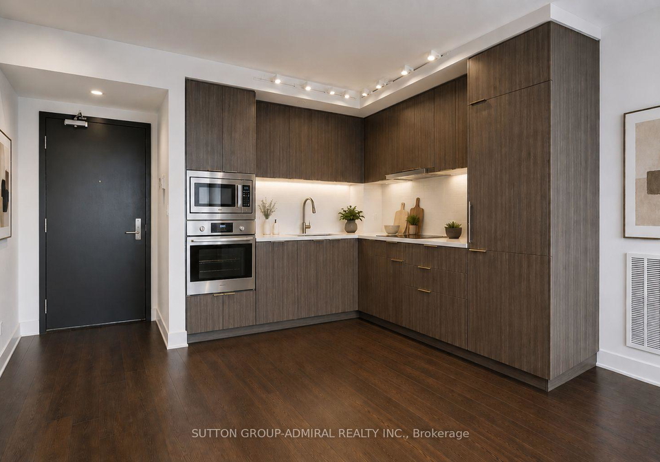 955-bay-street-toronto-ontario-c13236530