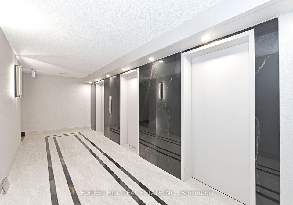 3000-bathurst-street-toronto-ontario-c13236642