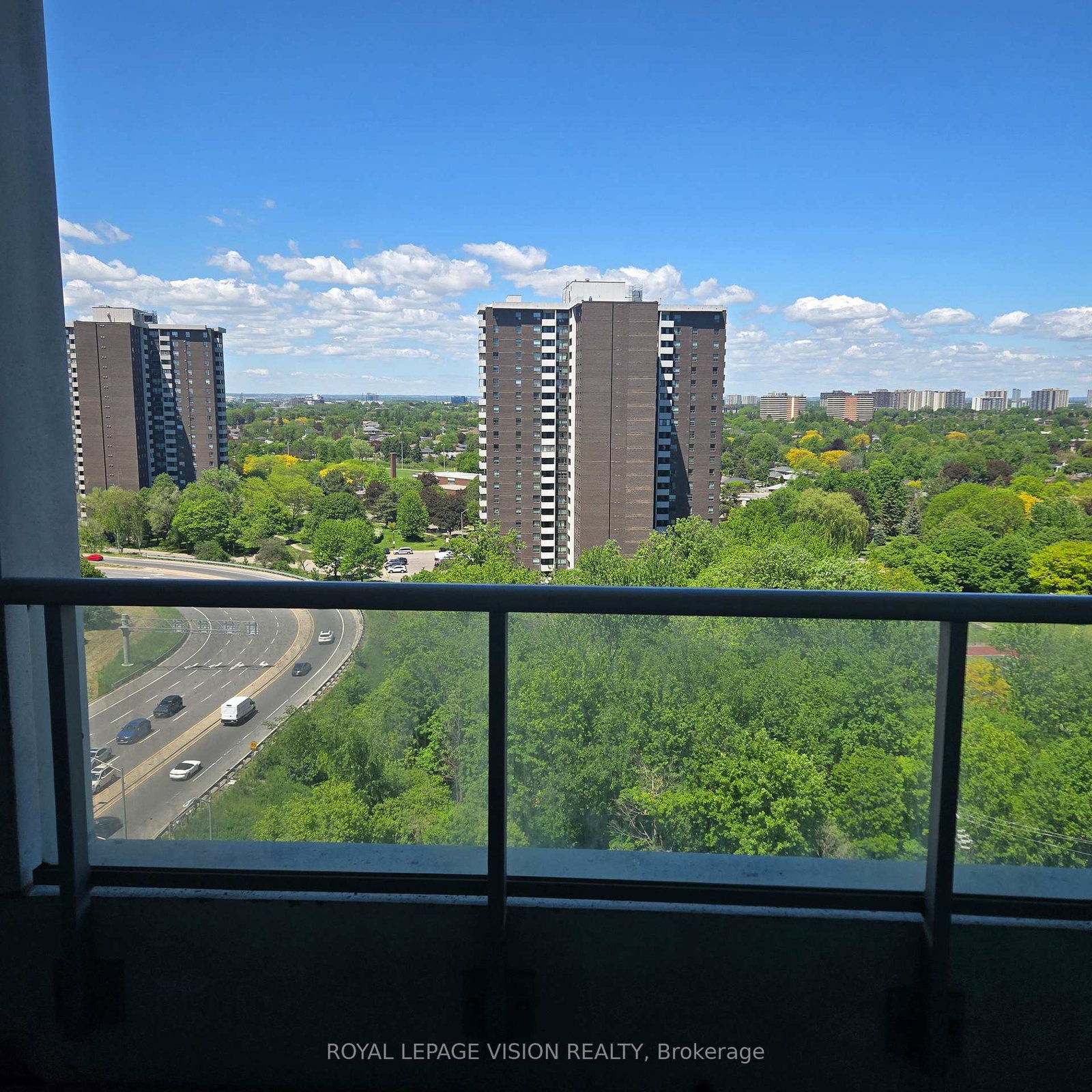 2015-sheppard-avenue-e-north-york-ontario-c13236644