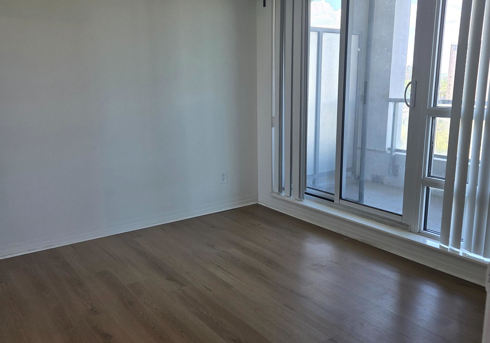 2015-sheppard-avenue-e-north-york-ontario-c13236644