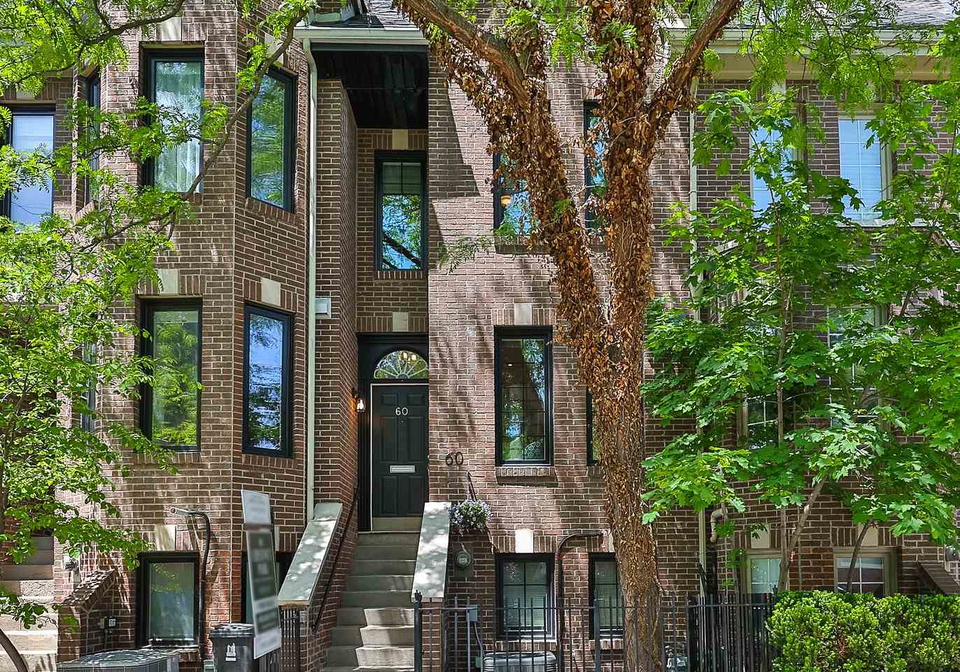 60-alcorn-avenue-toronto-ontario-c13236798