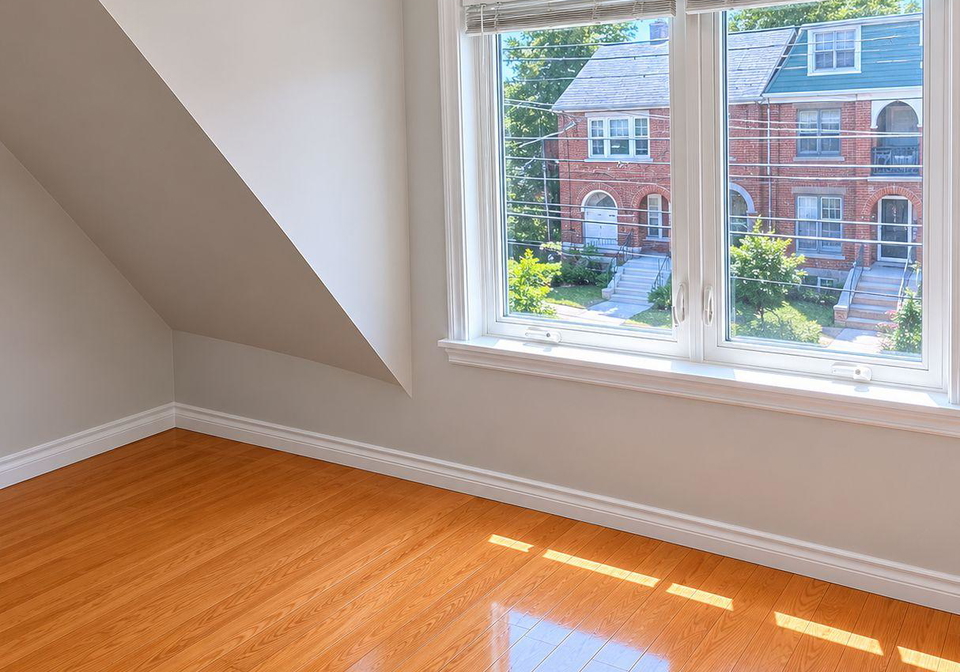 653-bathurst-street-toronto-ontario-c13236886