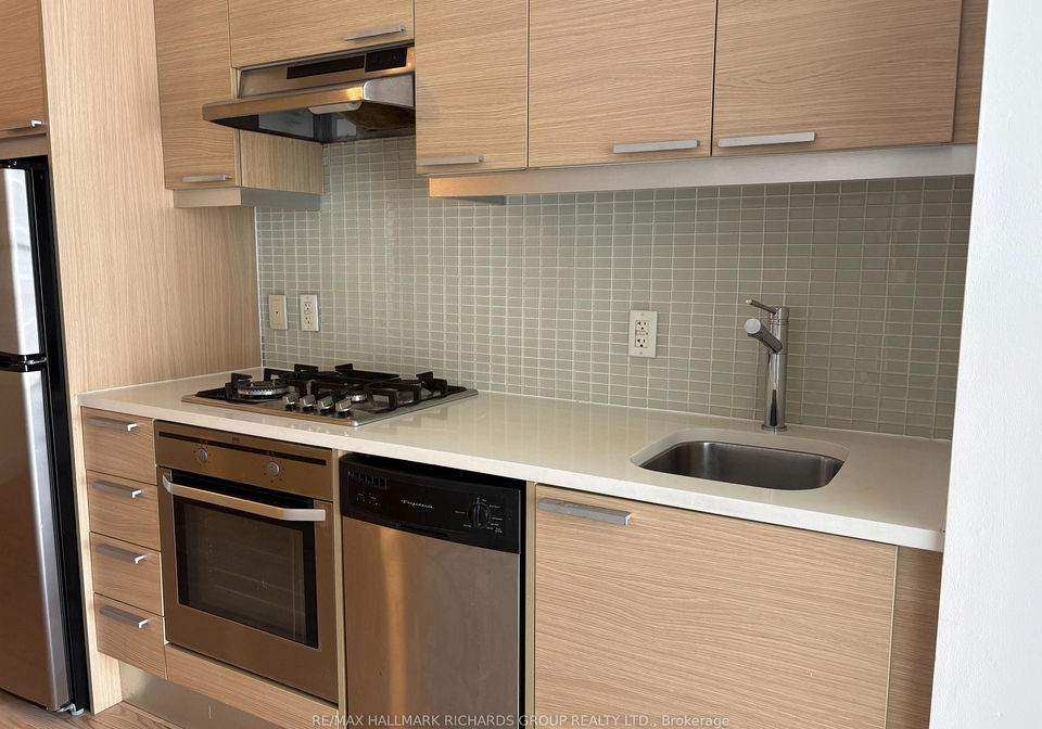 25-oxley-street-toronto-ontario-c13237028