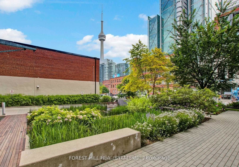 400-wellington-street-w-toronto-ontario-c13237032