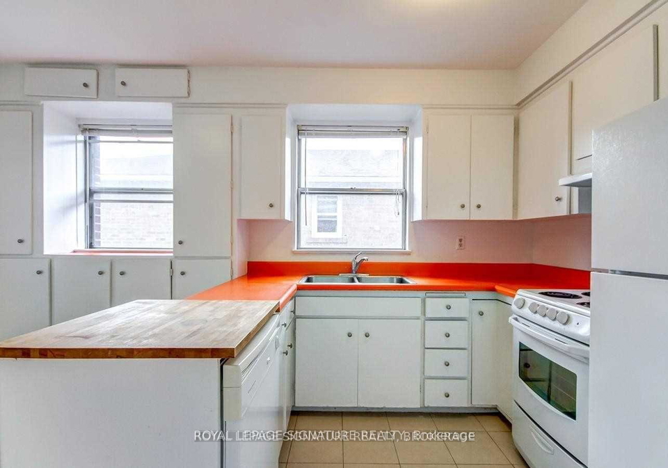 138-woburn-avenue-toronto-ontario-c13237128