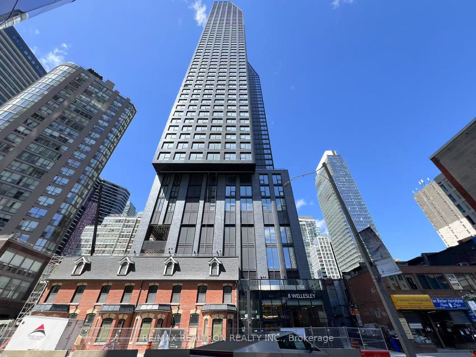 8-wellesley-street-w-toronto-ontario-c13237168