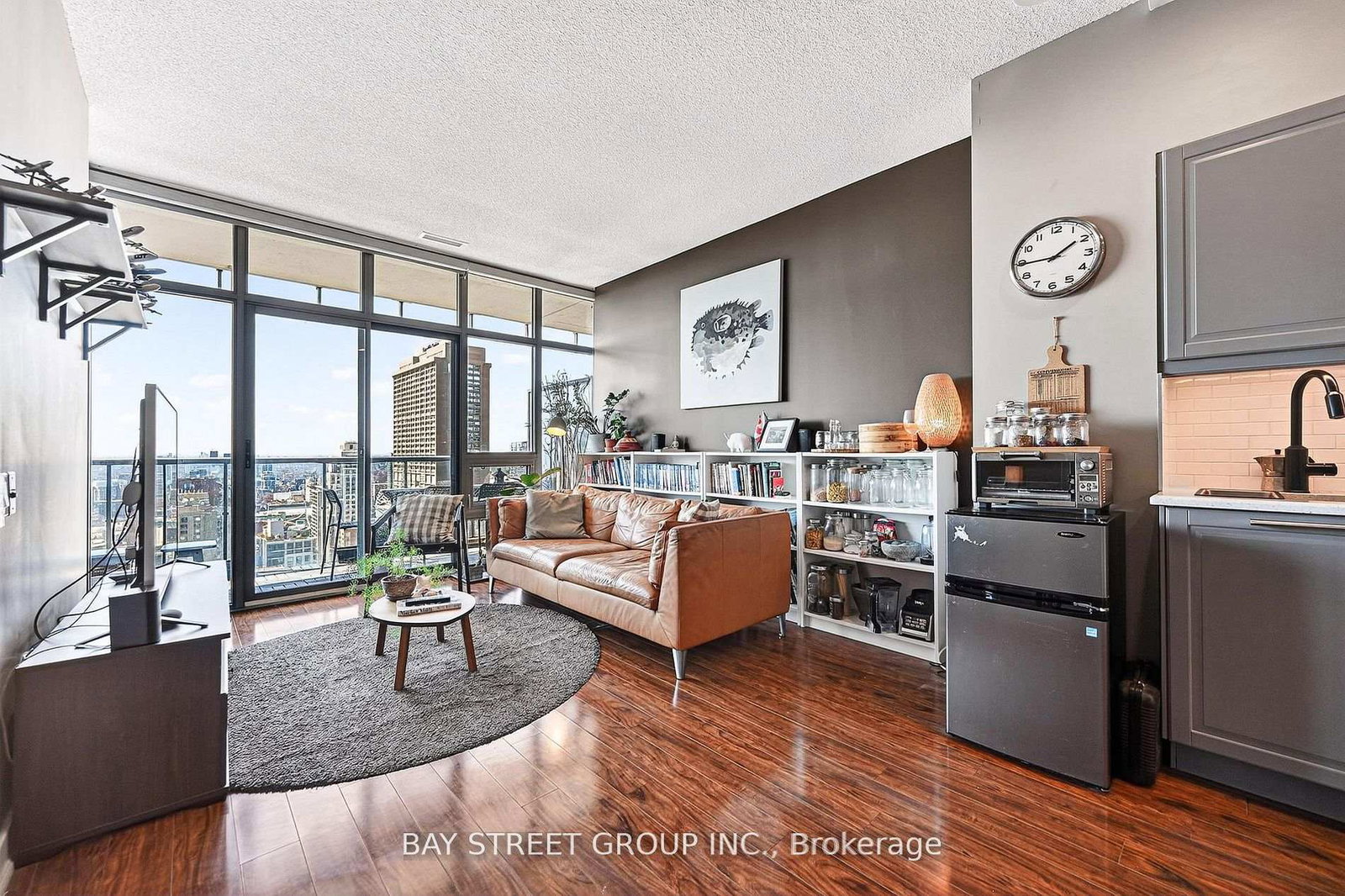 33-charles-street-e-toronto-ontario-c13237210