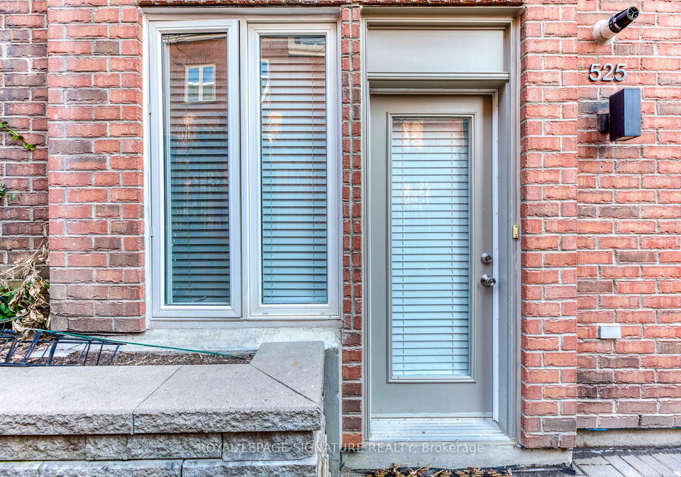 10-douro-street-toronto-ontario-c13237254