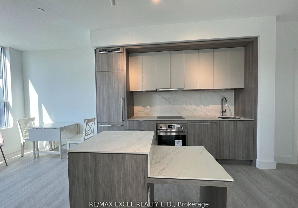 6-greenbriar-road-north-york-ontario-c13237278