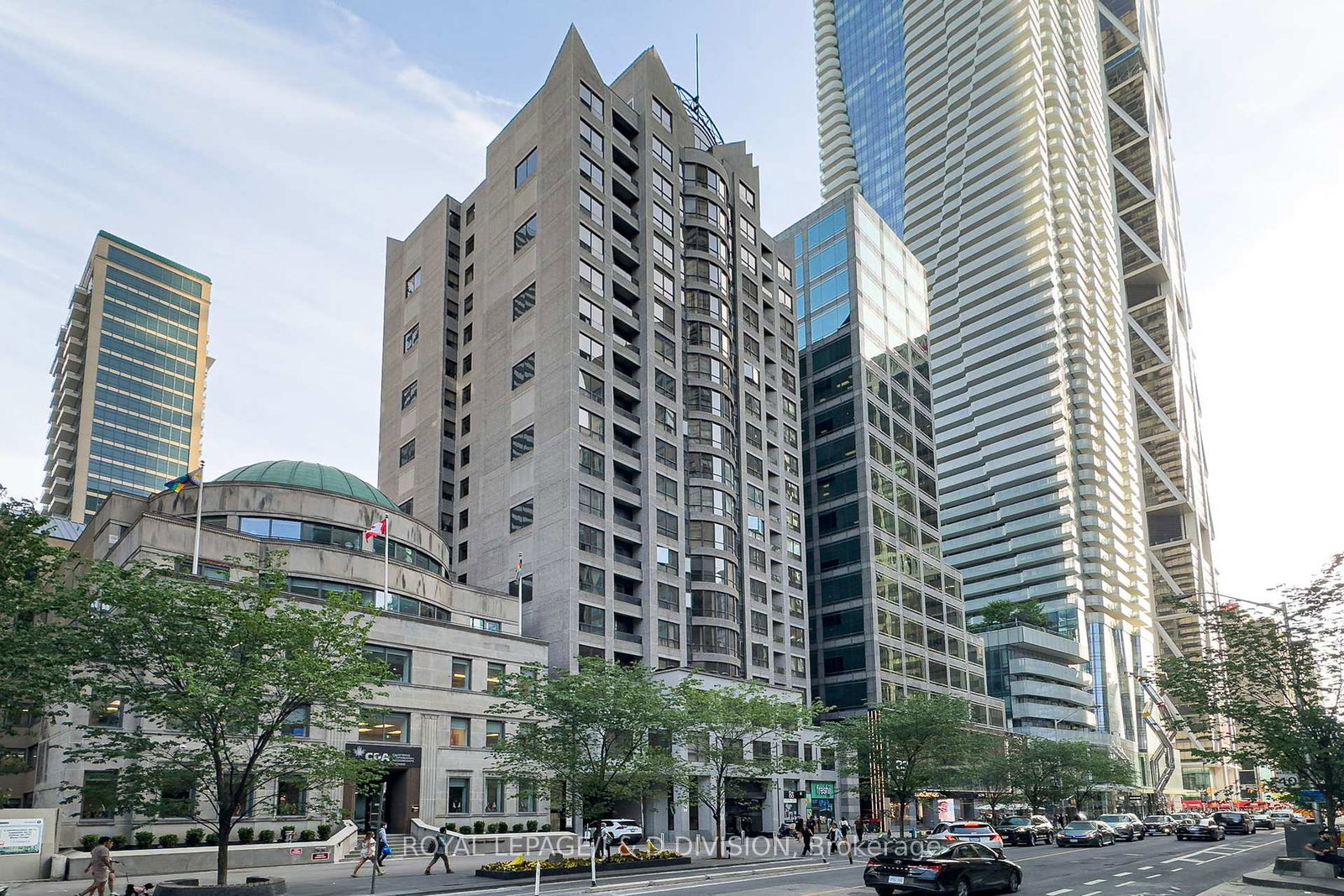 55-bloor-street-e-toronto-ontario-c13237316