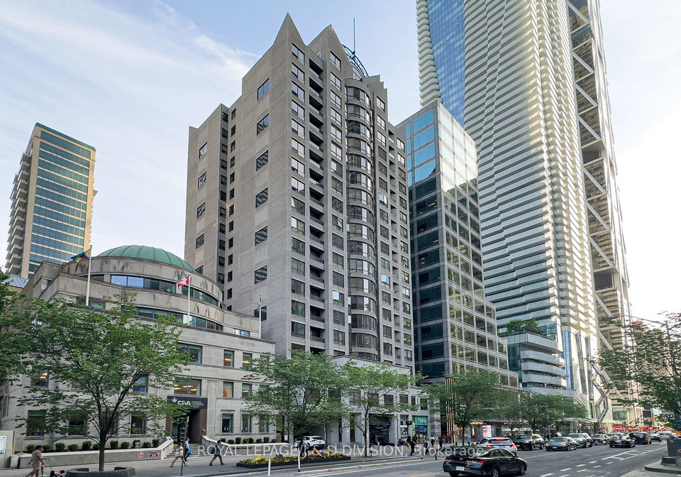 55-bloor-street-e-toronto-ontario-c13237316