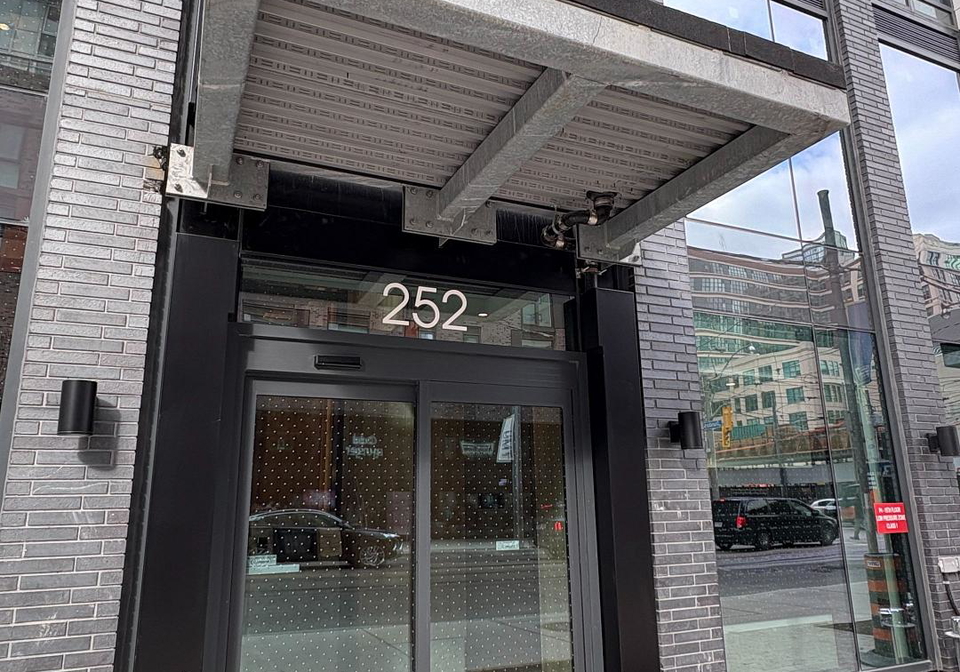 252-church-street-toronto-ontario-c13237330