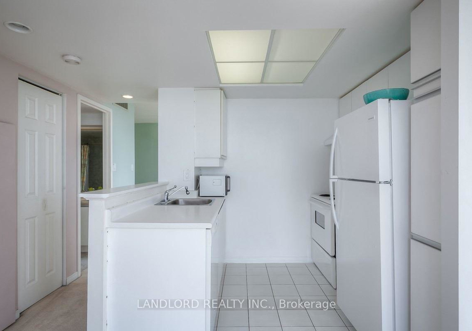 5-concorde-place-north-york-ontario-c13237406