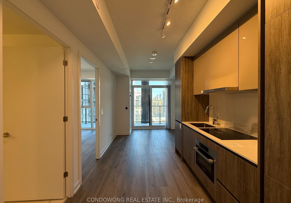 180-front-street-e-toronto-ontario-c13237410