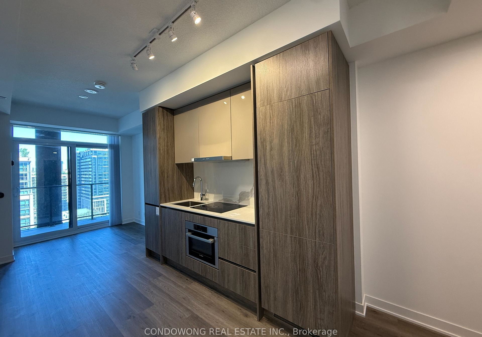180-front-street-e-toronto-ontario-c13237410
