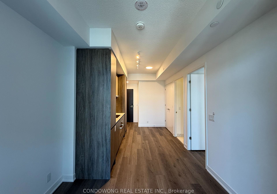 180-front-street-e-toronto-ontario-c13237410