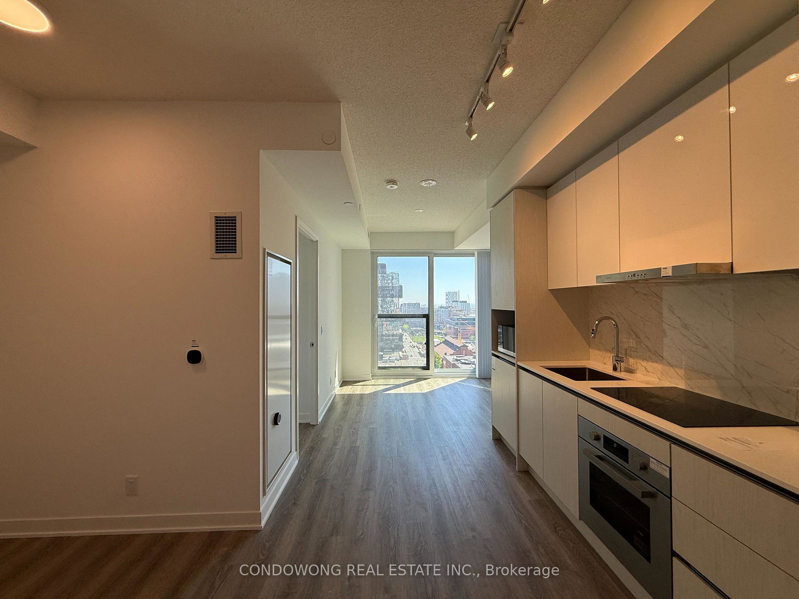 180-front-street-e-toronto-ontario-c13237476