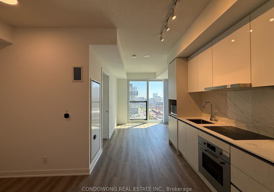 180-front-street-e-toronto-ontario-c13237476