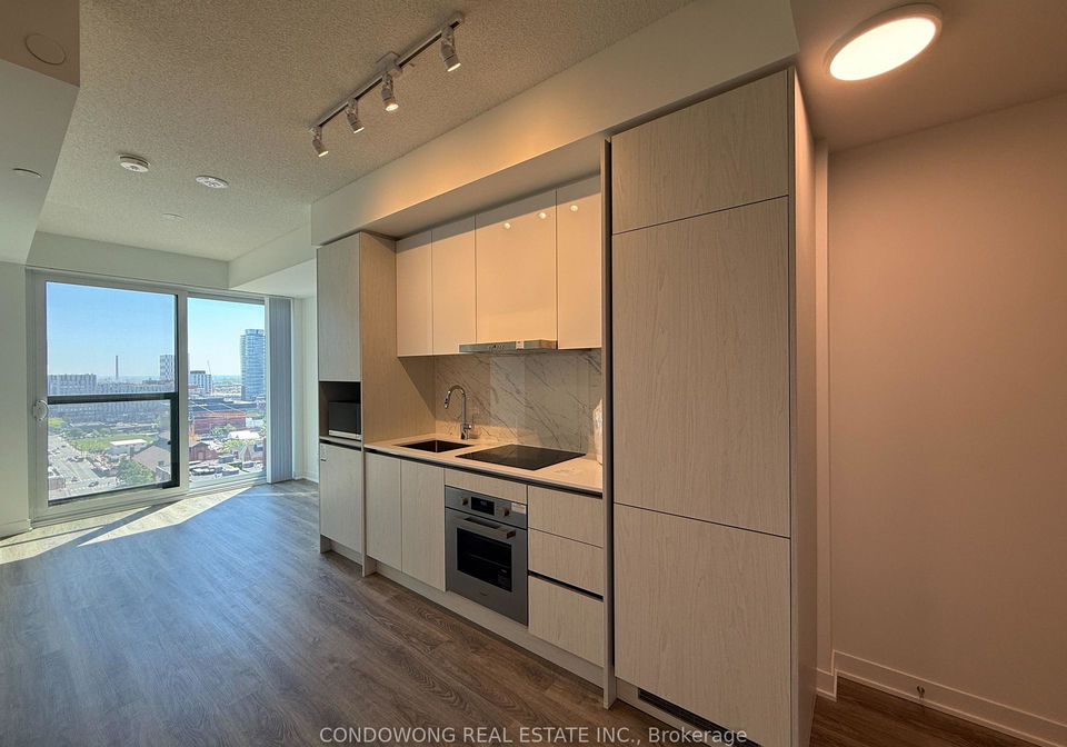 180-front-street-e-toronto-ontario-c13237476