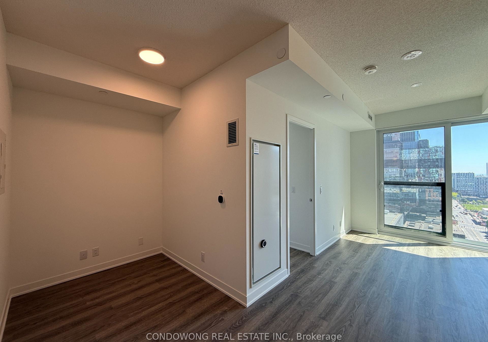 180-front-street-e-toronto-ontario-c13237476