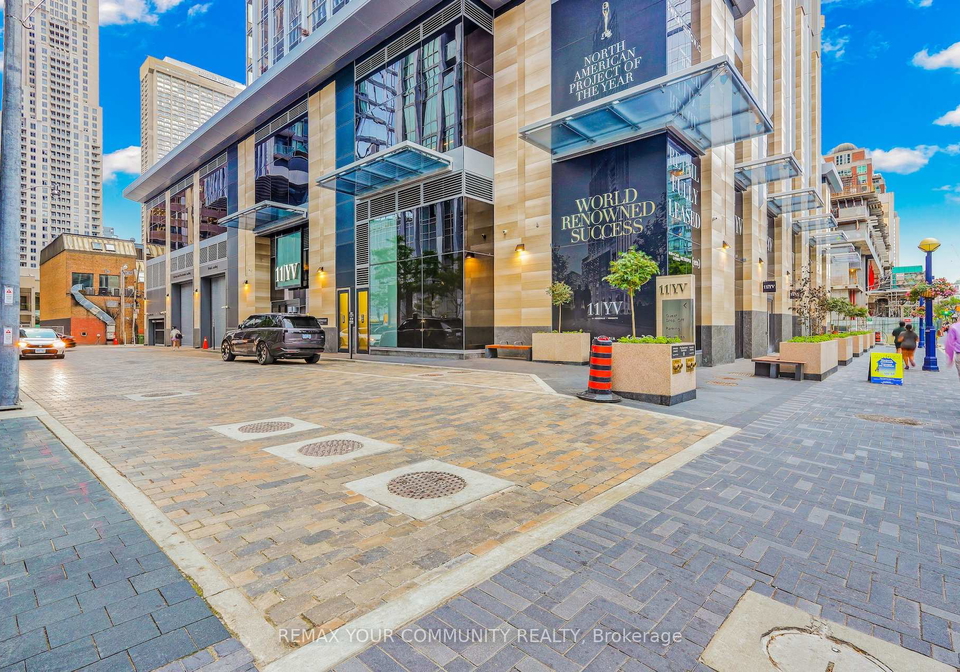 11-yorkville-avenue-n-toronto-ontario-c13237524