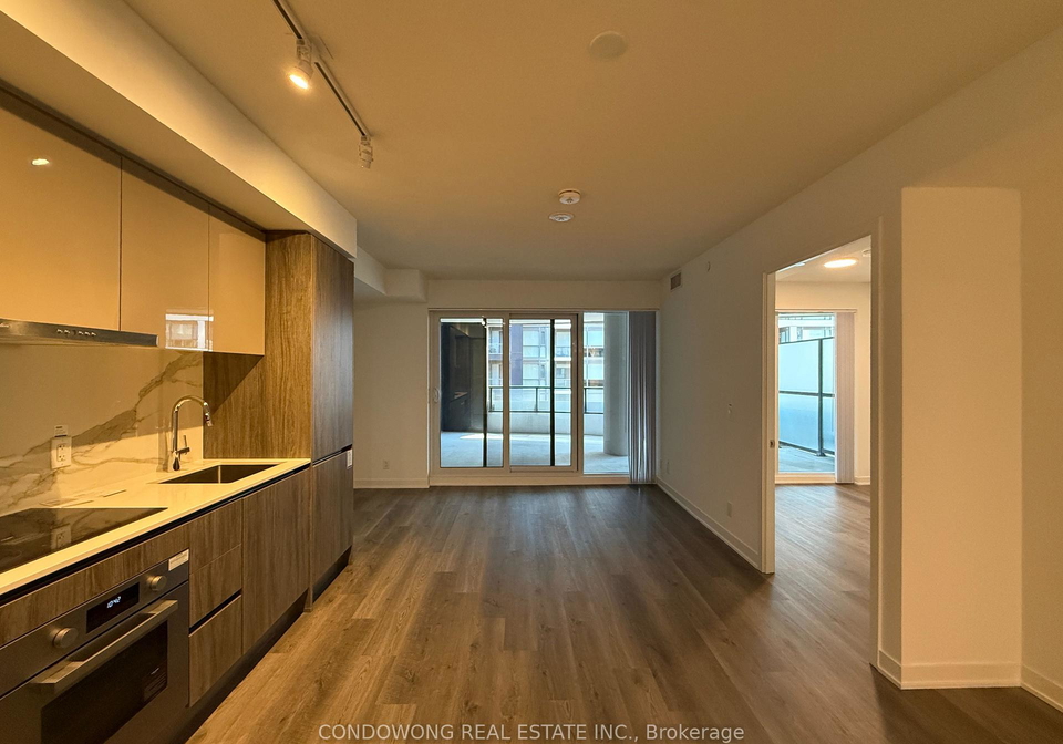 180-front-street-e-toronto-ontario-c13237568