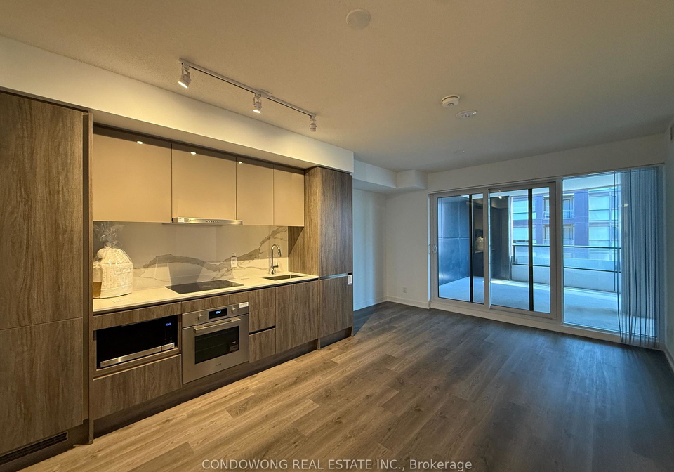 180-front-street-e-toronto-ontario-c13237568