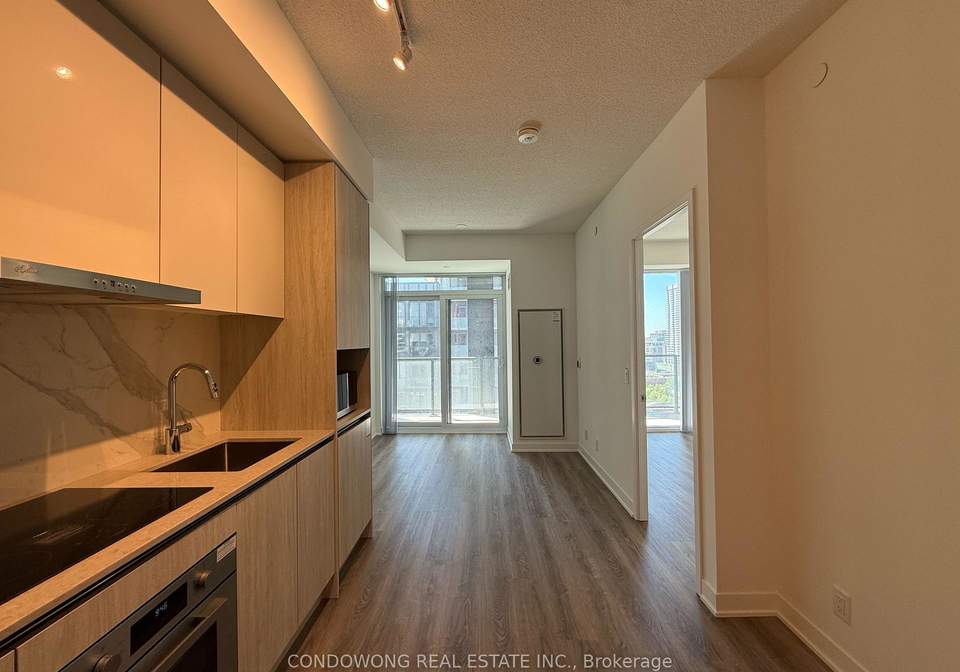 180-front-street-e-toronto-ontario-c13237640