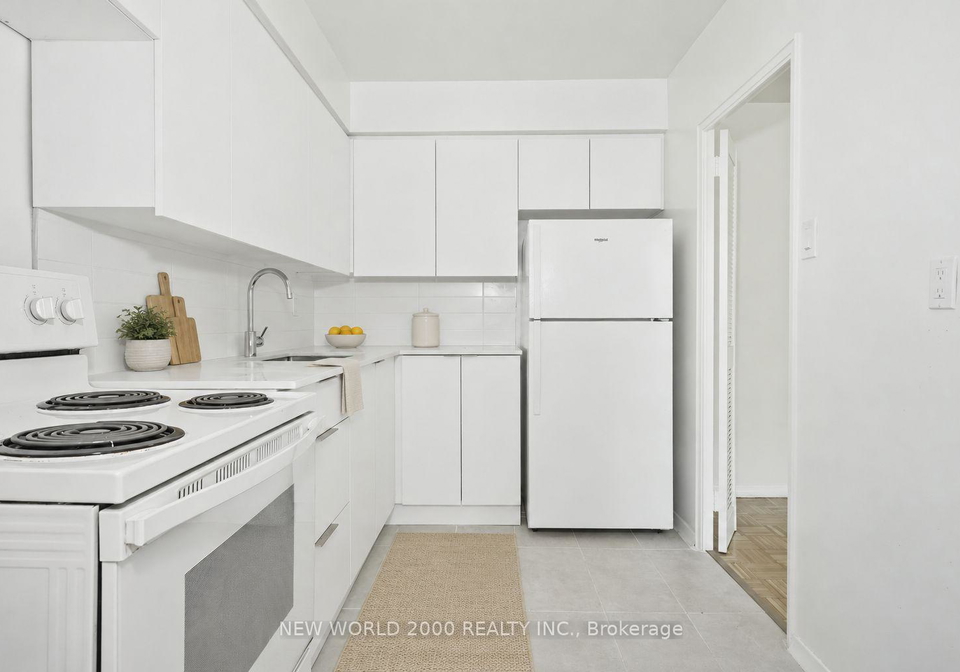 33-erskine-avenue-toronto-ontario-c13237656