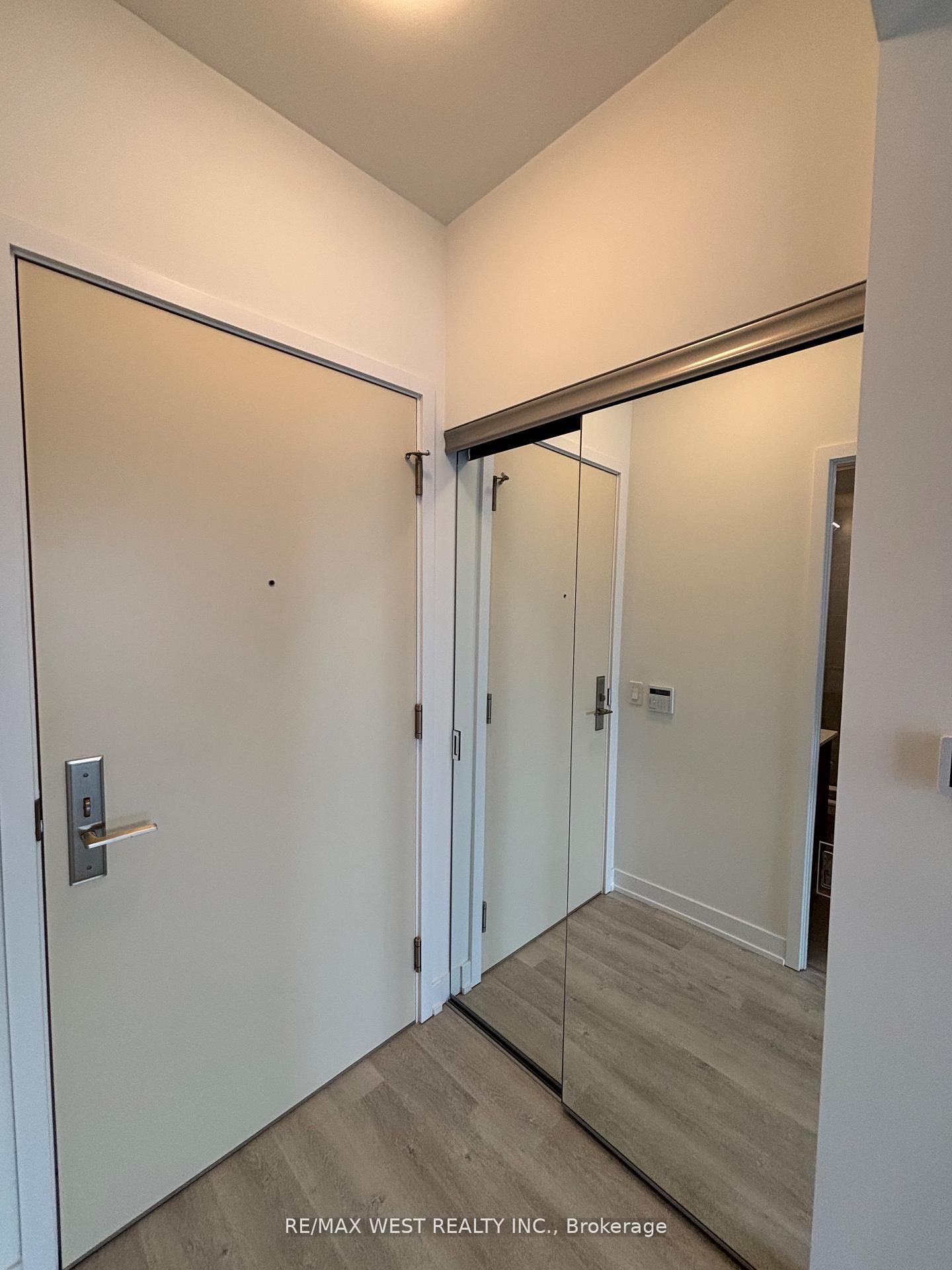 15-richardson-street-toronto-ontario-c13237660