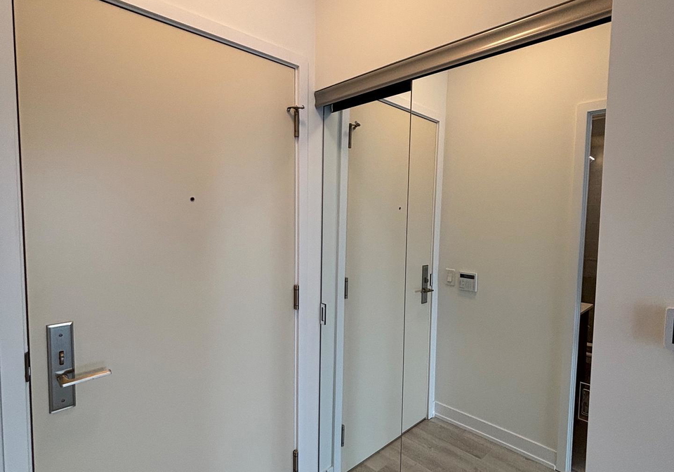 15-richardson-street-toronto-ontario-c13237660