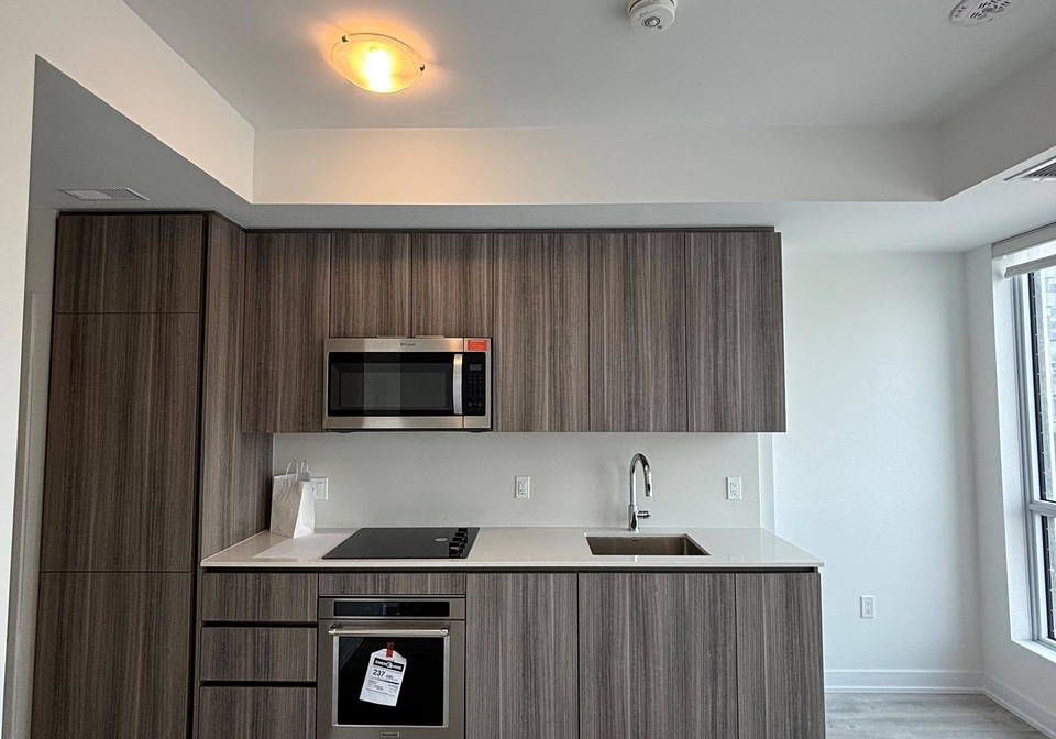 15-richardson-street-toronto-ontario-c13237660