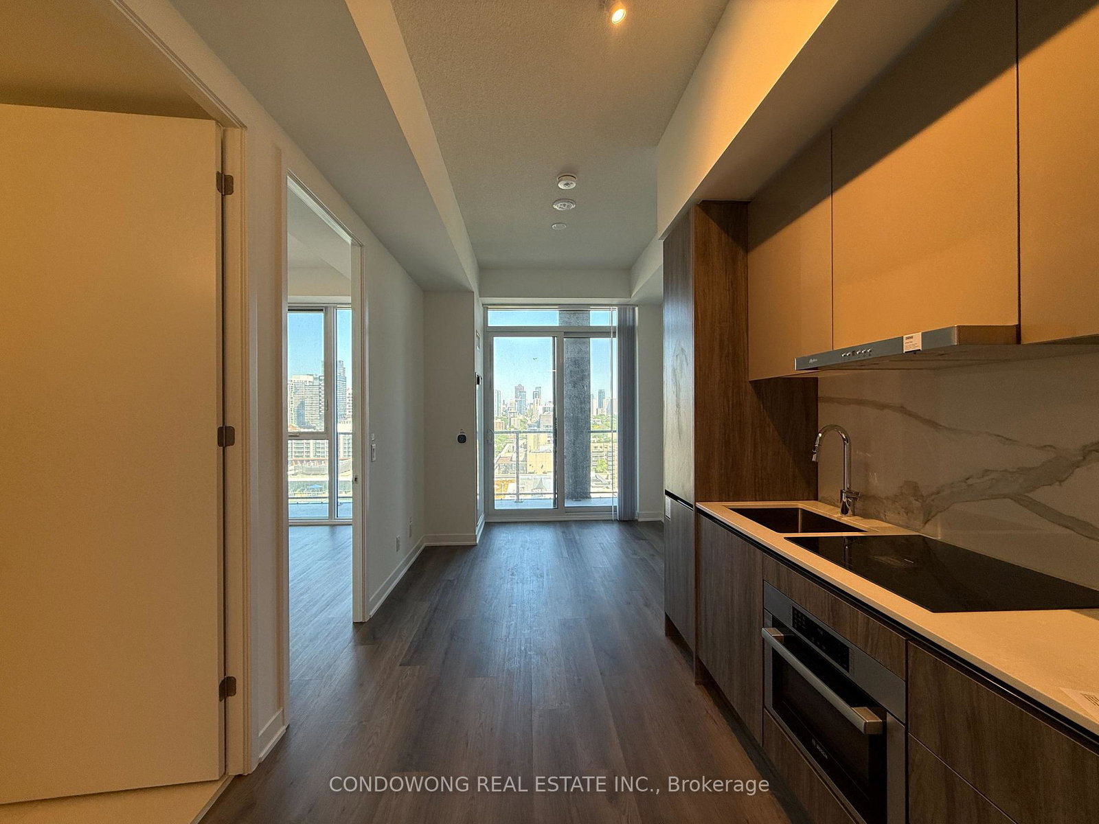 180-front-street-e-toronto-ontario-c13237782