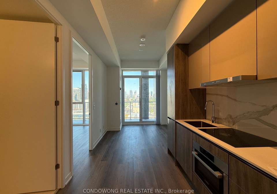 180-front-street-e-toronto-ontario-c13237782