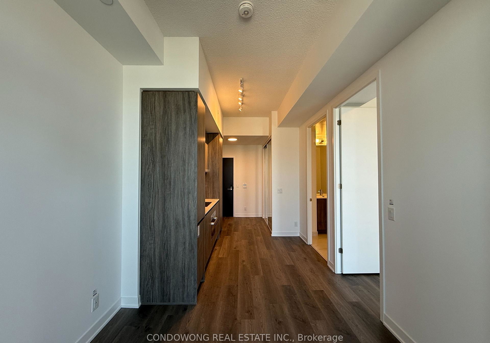 180-front-street-e-toronto-ontario-c13237782