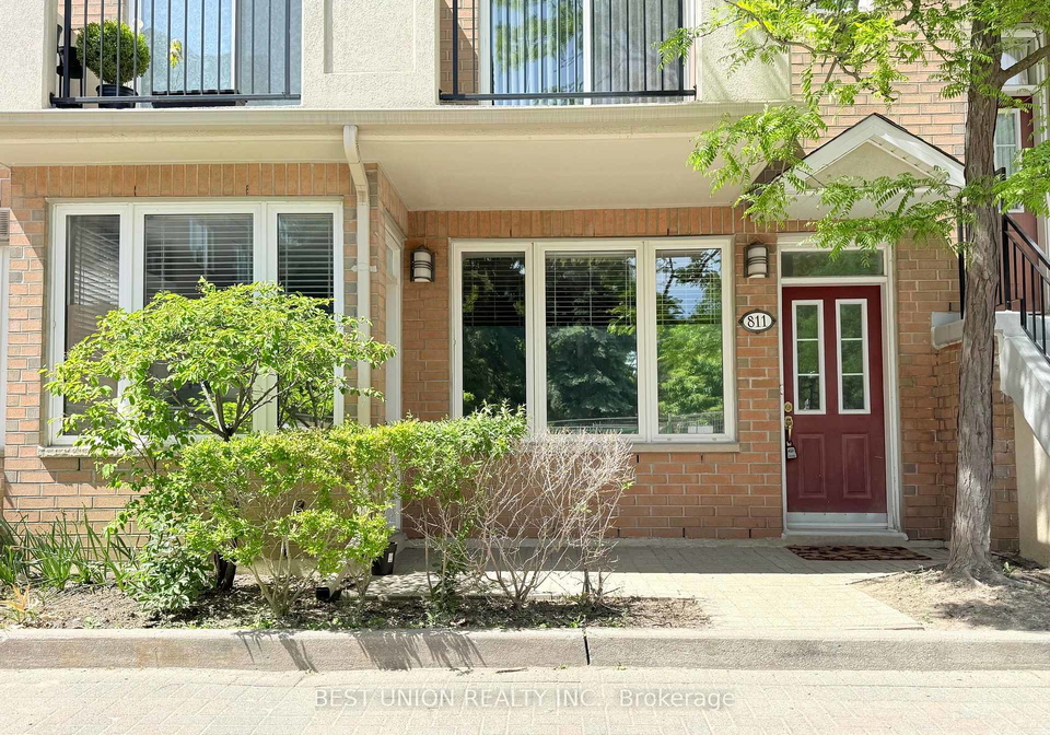 811-grandview-way-north-york-ontario-c13237822