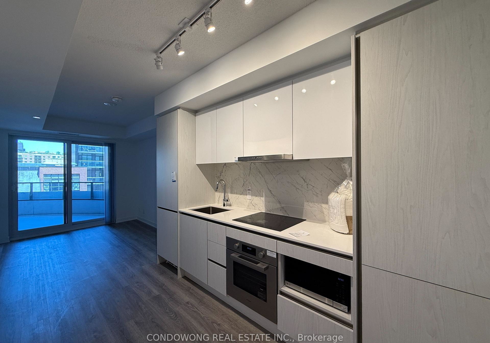 180-front-street-e-toronto-ontario-c13237848