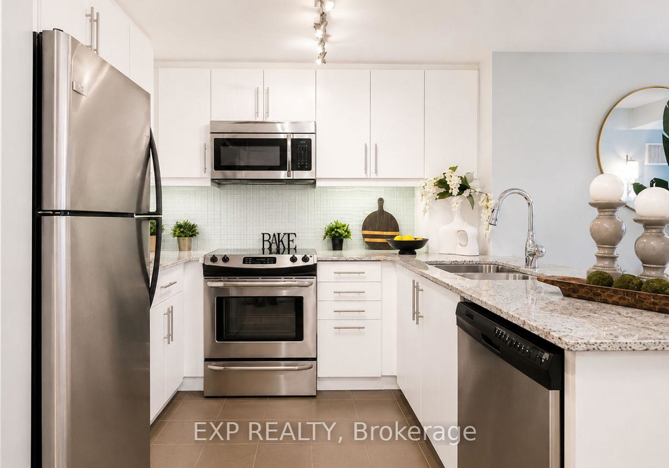 500-st-clair-avenue-w-toronto-ontario-c13237854