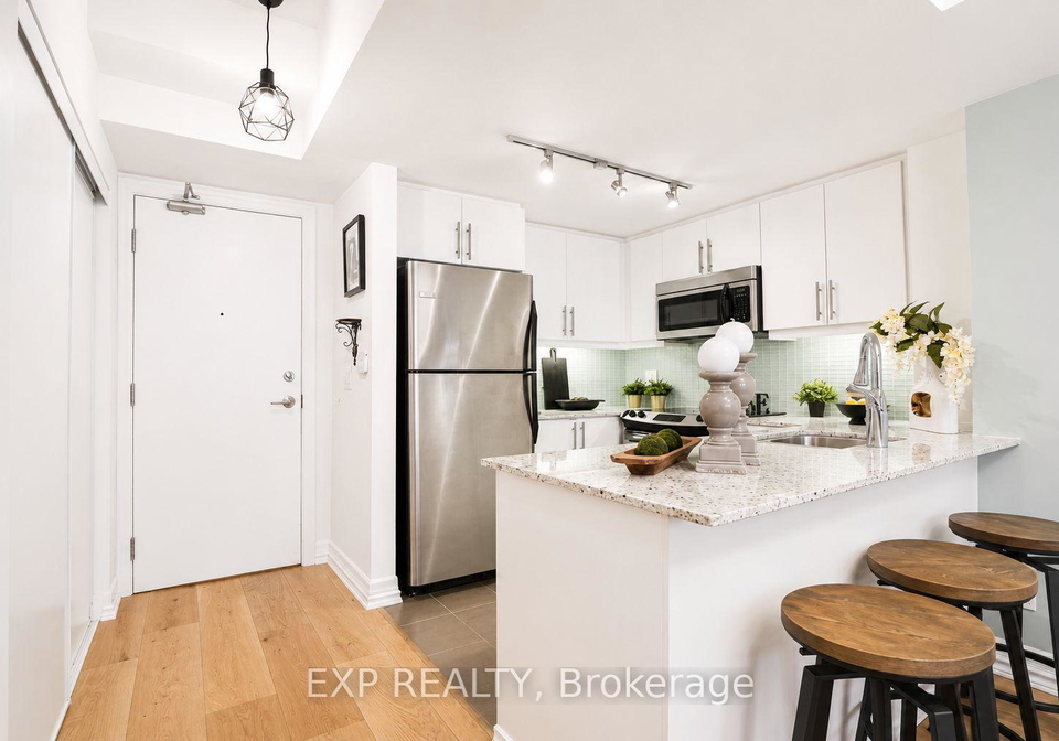 500-st-clair-avenue-w-toronto-ontario-c13237854