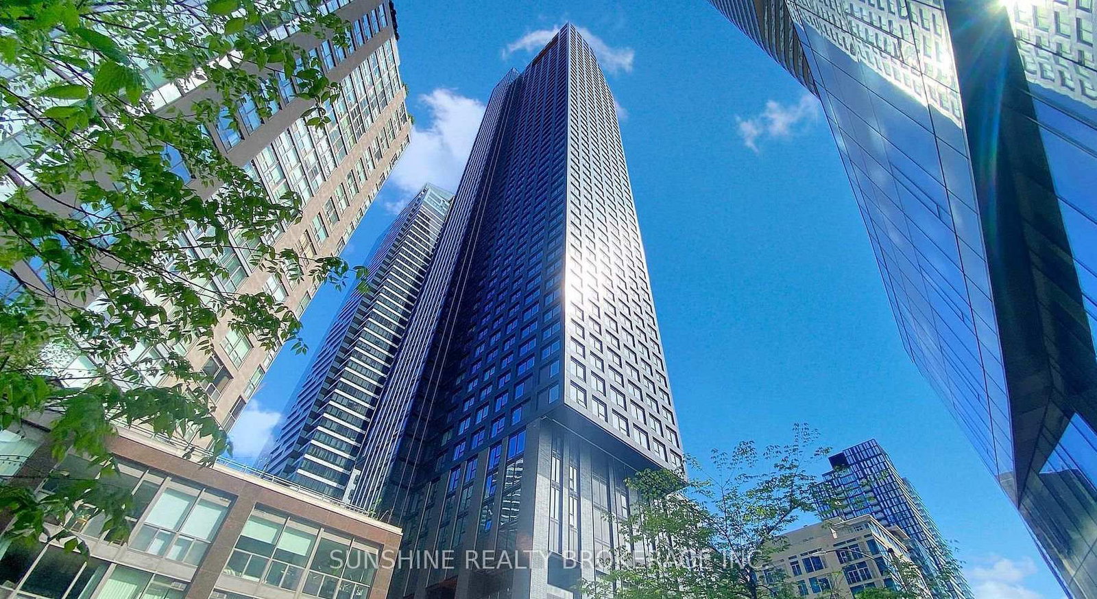 8-wellesley-street-w-toronto-ontario-c13237868