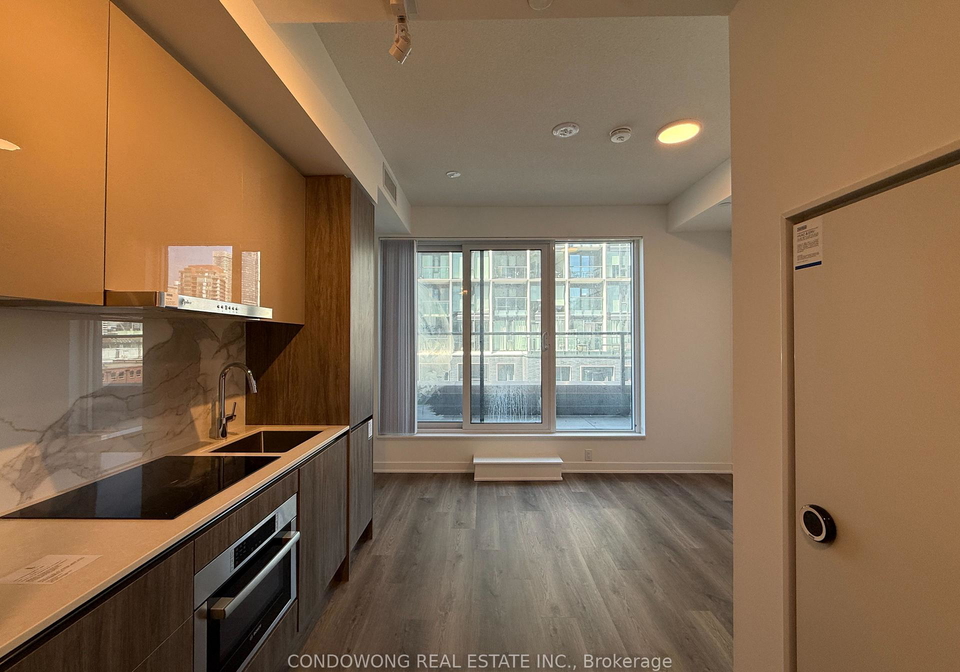 180-front-street-e-toronto-ontario-c13237926