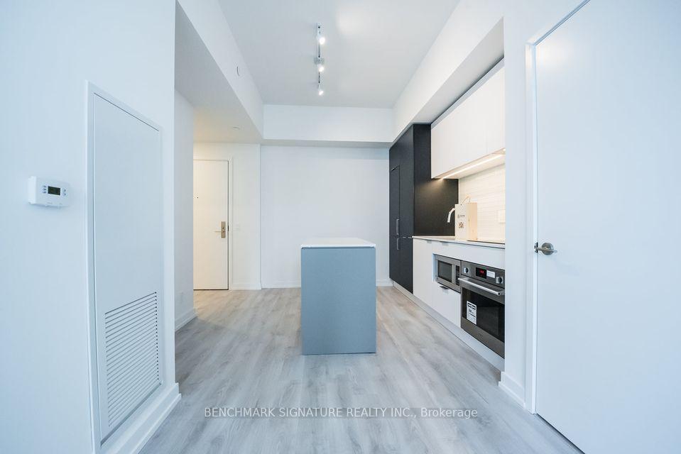33-helendale-avenue-toronto-ontario-c13237934