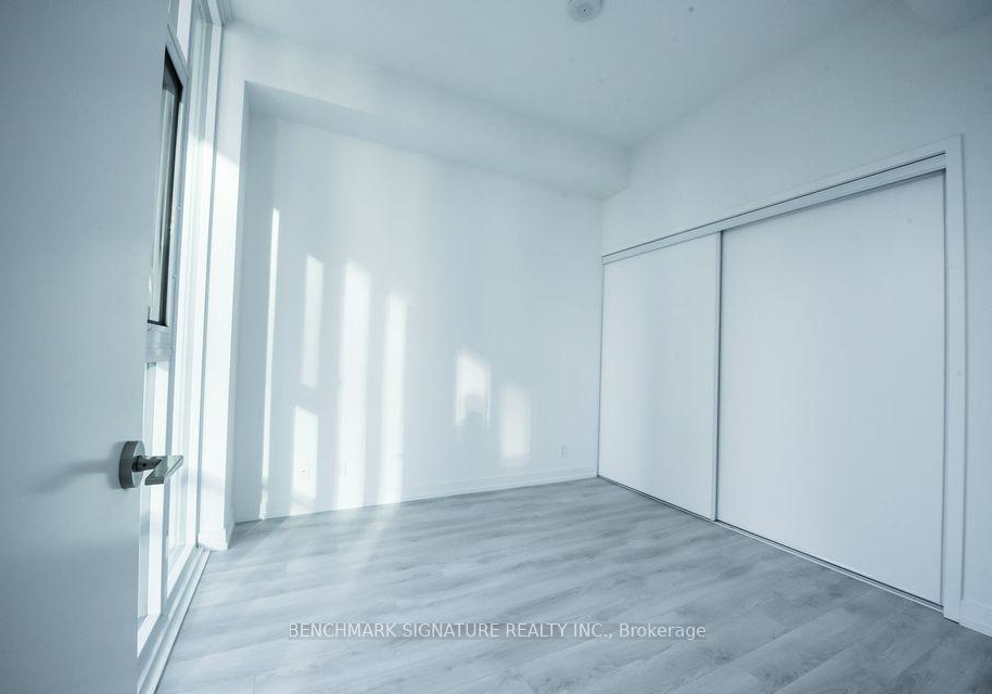 33-helendale-avenue-toronto-ontario-c13237934