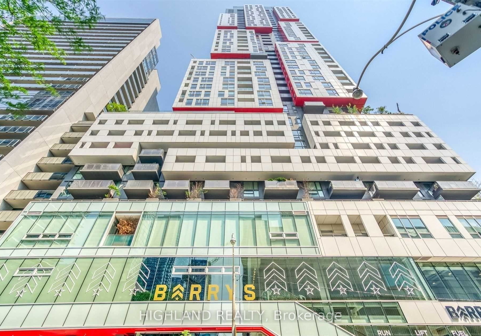 318-richmond-street-w-toronto-ontario-c13238070