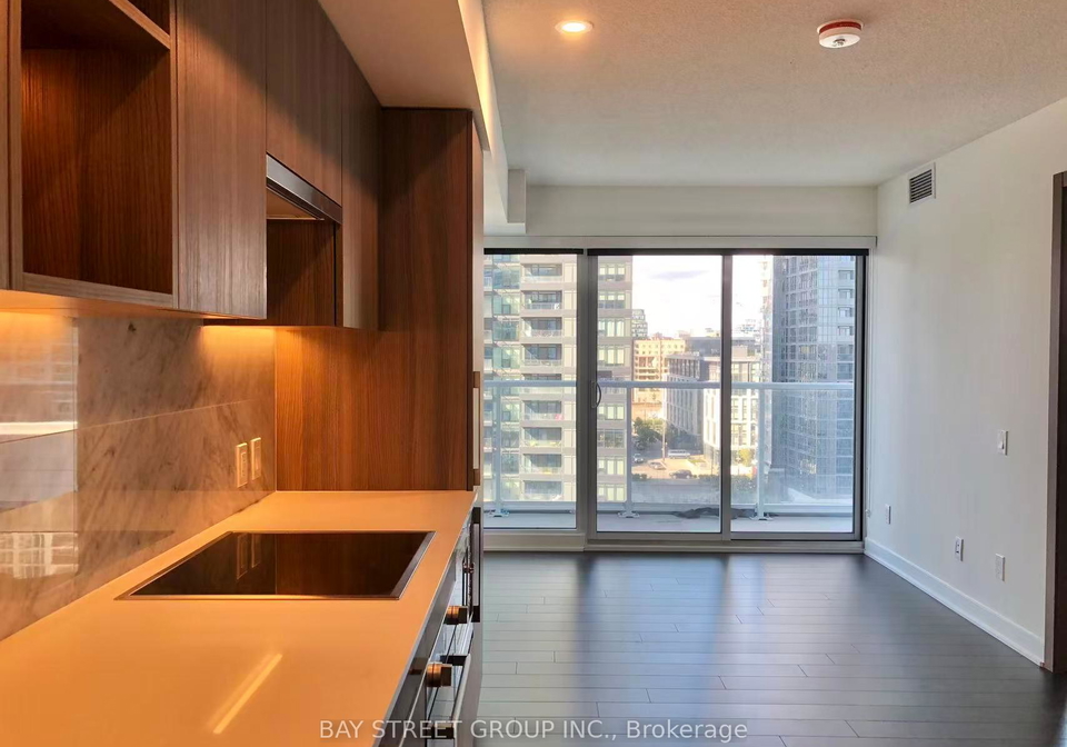17-bathurst-street-toronto-ontario-c13238152