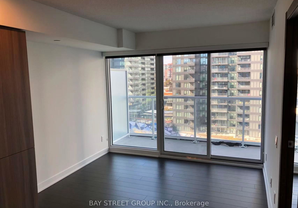 17-bathurst-street-toronto-ontario-c13238152