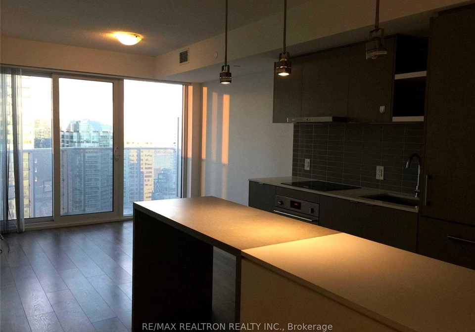 88-harbour-street-toronto-ontario-c13238206