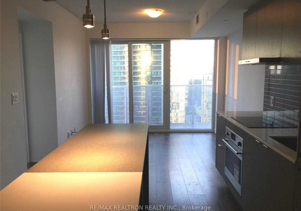 88-harbour-street-toronto-ontario-c13238206