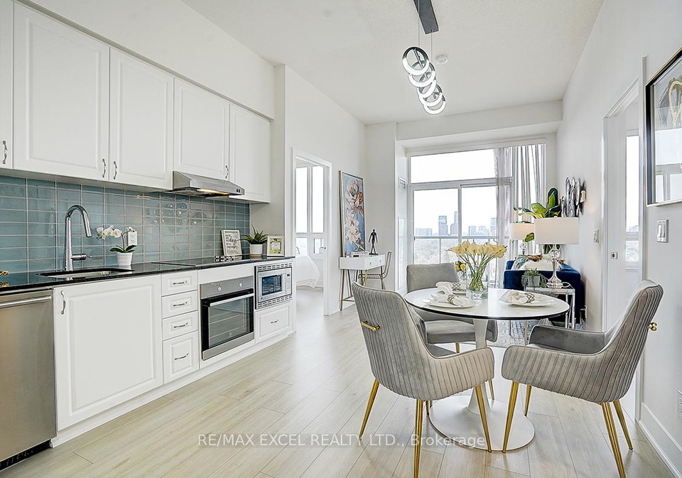 7-kenaston-gardens-north-york-ontario-c13238266